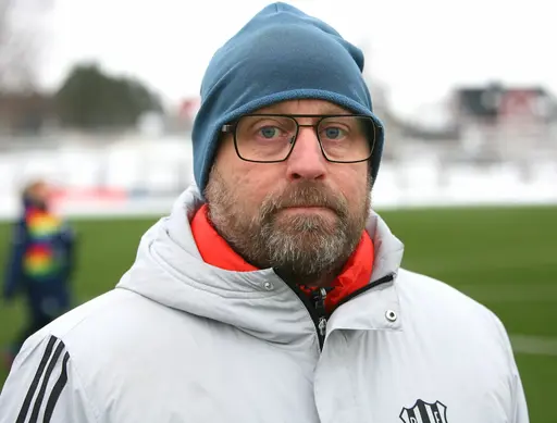Det var härligt väder i Piteå If Damers utepremiär i segermatchen mot Sunnanå. Se bildtexter nedan.