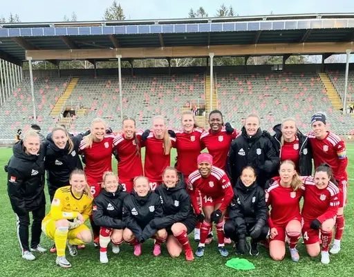 Piteå tog andra cupsegern med tre mål mot Umeå. Emma Viklund gjorde sitt sjunde mål i vår.