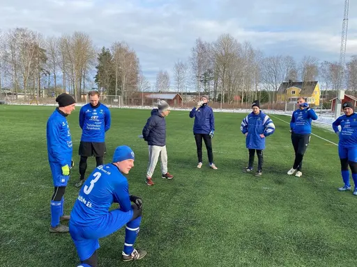 28 spelare deltog vid årets första internmatch.