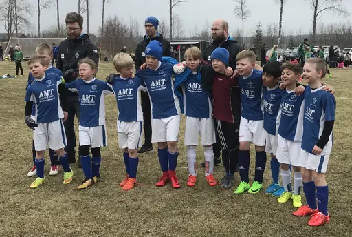 Full fart på Sandbacken cup. Första matcherna tillsammans med IFK-grabbarna.