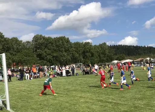 Nabben cup 2018. På fm jämna matcher mot två Skövde AIK-lag i strålande sol. På em tuffare motstånd mot Skultorp och Mullsjö i molnigt väder med lite regn på slutet. Glada miner som vanligt ändå!