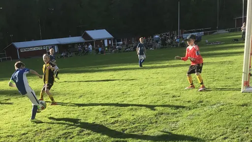 Giffcupen tog hårt på B-planen i år, så hemmapremiären spelades på A-planen, vilket gick fint.