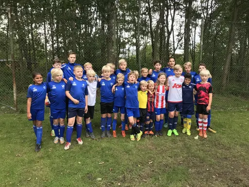 Träningar , sammandrag 3-3 , läger i Köpstan Varberg och rolig avslutning var lite av det vi gjorde året 2018