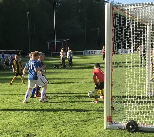 Giffcupen tog hårt på B-planen i år, så hemmapremiären spelades på A-planen, vilket gick fint.