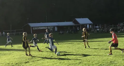 Giffcupen tog hårt på B-planen i år, så hemmapremiären spelades på A-planen, vilket gick fint.