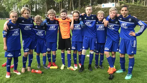 Rasmus K, Josef, Rasmus J, Simon Ö, Filip, Dag, Oskar, Lukas, Anton, Mohammed var grabbarna som försvarade ESK:s färger för dagen!