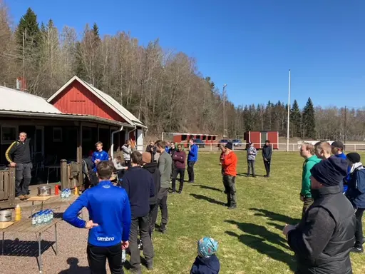 Glada miner när 108 körvar försvann på ett nafs Löwing och Ljungergård 2 av många hugriga.