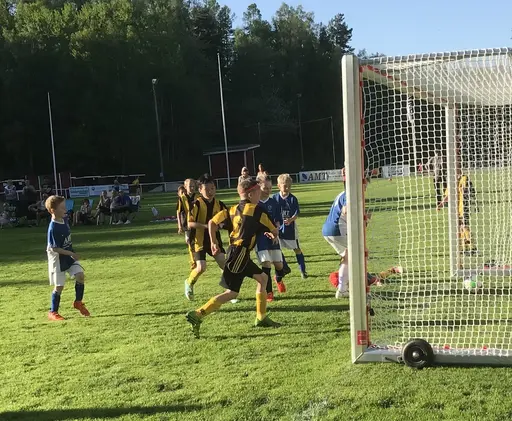 Giffcupen tog hårt på B-planen i år, så hemmapremiären spelades på A-planen, vilket gick fint.