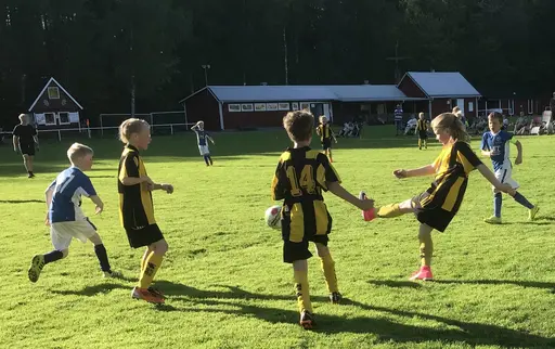 Giffcupen tog hårt på B-planen i år, så hemmapremiären spelades på A-planen, vilket gick fint.
