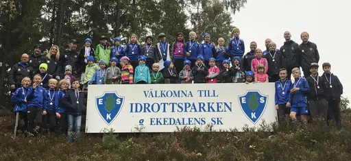 Stolta ESK:are med medaljer runt nacken!