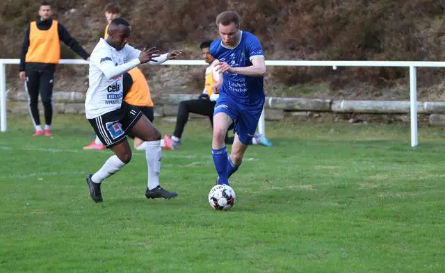 Oskar Sörensen gjorde 1-0 i segermatchen mot Valtorp. Foto: Västgöta-Bladet/