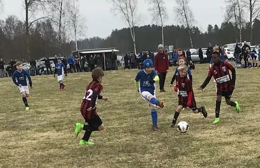 Full fart på Sandbacken cup. Första matcherna tillsammans med IFK-grabbarna.