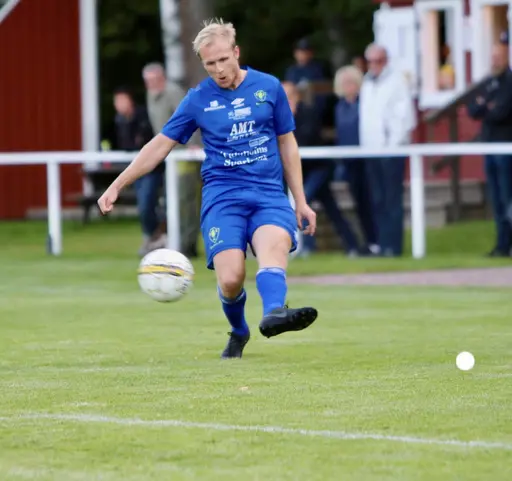 Linus Sandin målskytt för Ekedalen. 