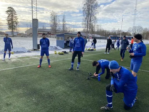 28 spelare deltog vid årets första internmatch.