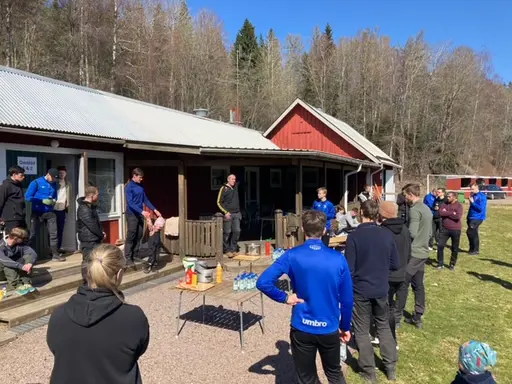 Glada miner när 108 körvar försvann på ett nafs Löwing och Ljungergård 2 av många hugriga.