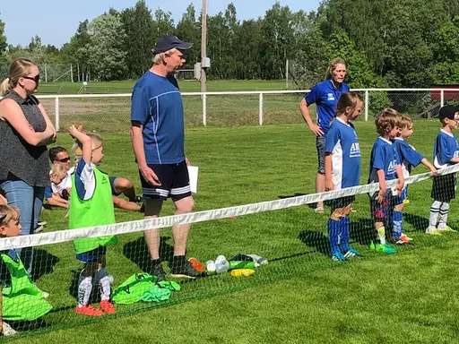Ett härligt arrangemang på IP, med flera lag som premiärspelade med Sarg.