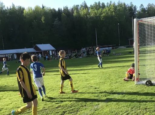 Giffcupen tog hårt på B-planen i år, så hemmapremiären spelades på A-planen, vilket gick fint.