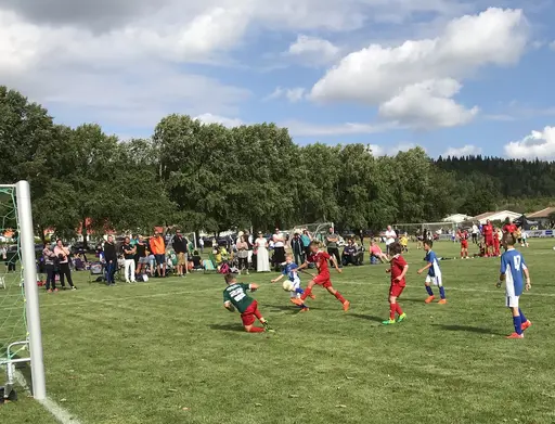Nabben cup 2018. På fm jämna matcher mot två Skövde AIK-lag i strålande sol. På em tuffare motstånd mot Skultorp och Mullsjö i molnigt väder med lite regn på slutet. Glada miner som vanligt ändå!