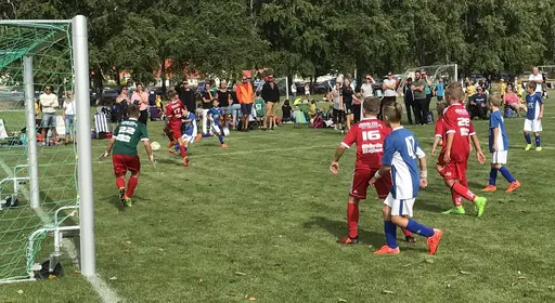 Nabben cup 2018. På fm jämna matcher mot två Skövde AIK-lag i strålande sol. På em tuffare motstånd mot Skultorp och Mullsjö i molnigt väder med lite regn på slutet. Glada miner som vanligt ändå!