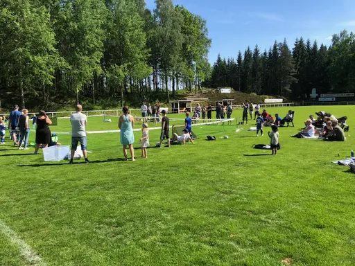 Ett härligt arrangemang på IP, med flera lag som premiärspelade med Sarg.