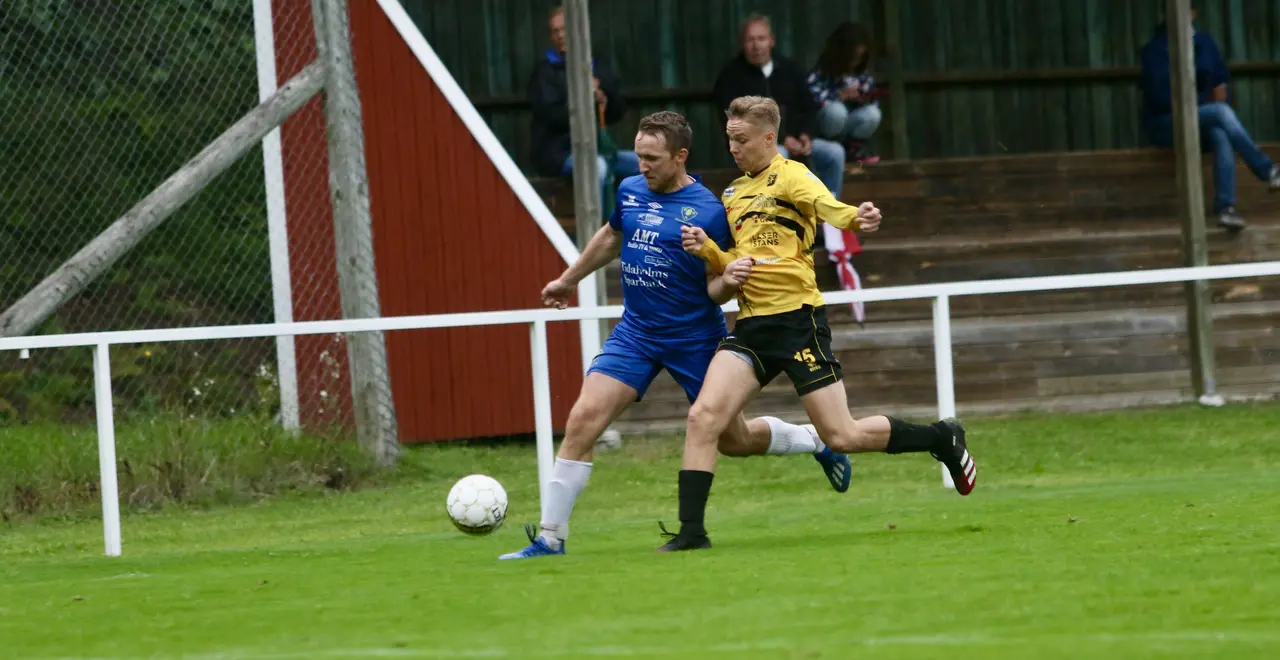 Richard Blennow och hans ESK fick inte med sig några poäng i hemmamötet med topplaget Åsarp-Trädet.