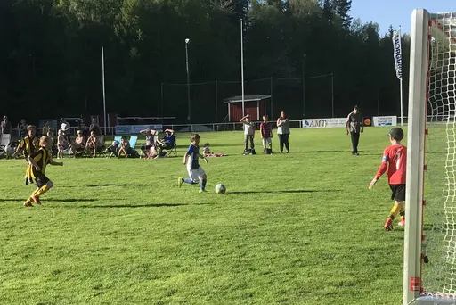 Giffcupen tog hårt på B-planen i år, så hemmapremiären spelades på A-planen, vilket gick fint.