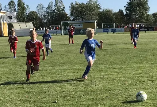 Nabben cup 2018. På fm jämna matcher mot två Skövde AIK-lag i strålande sol. På em tuffare motstånd mot Skultorp och Mullsjö i molnigt väder med lite regn på slutet. Glada miner som vanligt ändå!