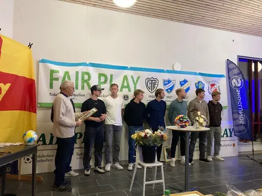 Segersviten i Fair Play är bruten och seniorerna fick nöja sig med en andra plats likt serieplaceringen. 