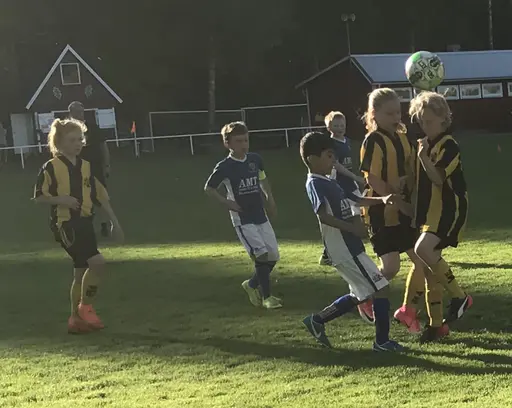 Giffcupen tog hårt på B-planen i år, så hemmapremiären spelades på A-planen, vilket gick fint.