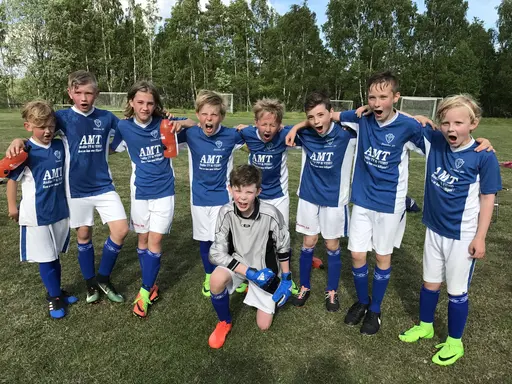 Våra ESK:are vrålar ut efter en kanonmatch!