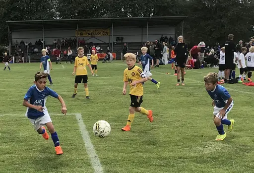 Nabben cup 2018. På fm jämna matcher mot två Skövde AIK-lag i strålande sol. På em tuffare motstånd mot Skultorp och Mullsjö i molnigt väder med lite regn på slutet. Glada miner som vanligt ändå!