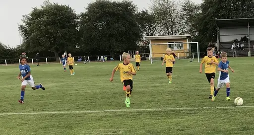 Nabben cup 2018. På fm jämna matcher mot två Skövde AIK-lag i strålande sol. På em tuffare motstånd mot Skultorp och Mullsjö i molnigt väder med lite regn på slutet. Glada miner som vanligt ändå!