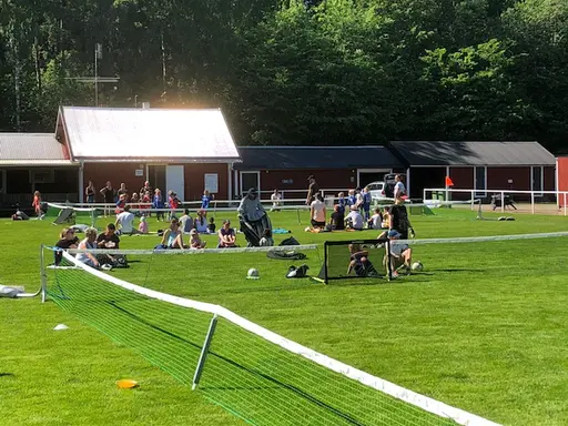 Ett härligt arrangemang på IP, med flera lag som premiärspelade med Sarg.
