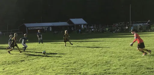 Giffcupen tog hårt på B-planen i år, så hemmapremiären spelades på A-planen, vilket gick fint.