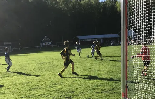 Giffcupen tog hårt på B-planen i år, så hemmapremiären spelades på A-planen, vilket gick fint.