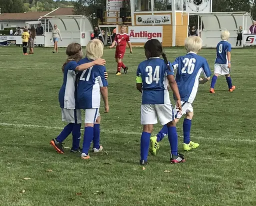 Nabben cup 2018. På fm jämna matcher mot två Skövde AIK-lag i strålande sol. På em tuffare motstånd mot Skultorp och Mullsjö i molnigt väder med lite regn på slutet. Glada miner som vanligt ändå!