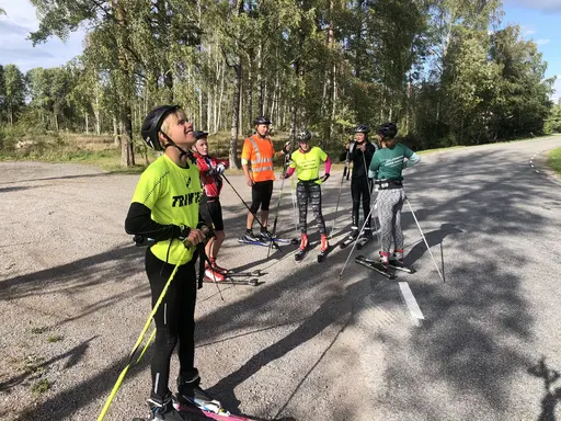 Fysövningar och rullskidor 