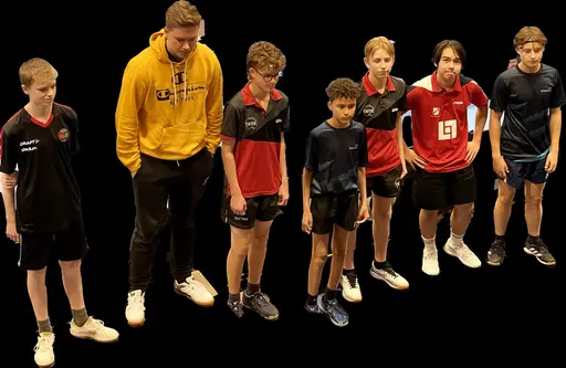 Bild: Ungdomsspelare från VIF Bordtennis vid prisutdelning. Medverkande: Elis Låås, Filip & Freja Lindqvist, Tuva Åsbjer, Vidar Mattsson Olsson. Foto: Victor Karlsson, Henrik Larsson/VIF Bordtennis