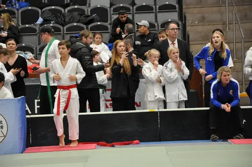 fotografierna är fria att delas/användas för privat bruk samt i judosammanhag dock ej för kommersiellt bruk.