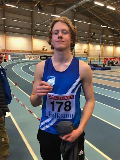 Stolt coach Lars med Arvid till vänster och trestegsraketen Gustav till höger!