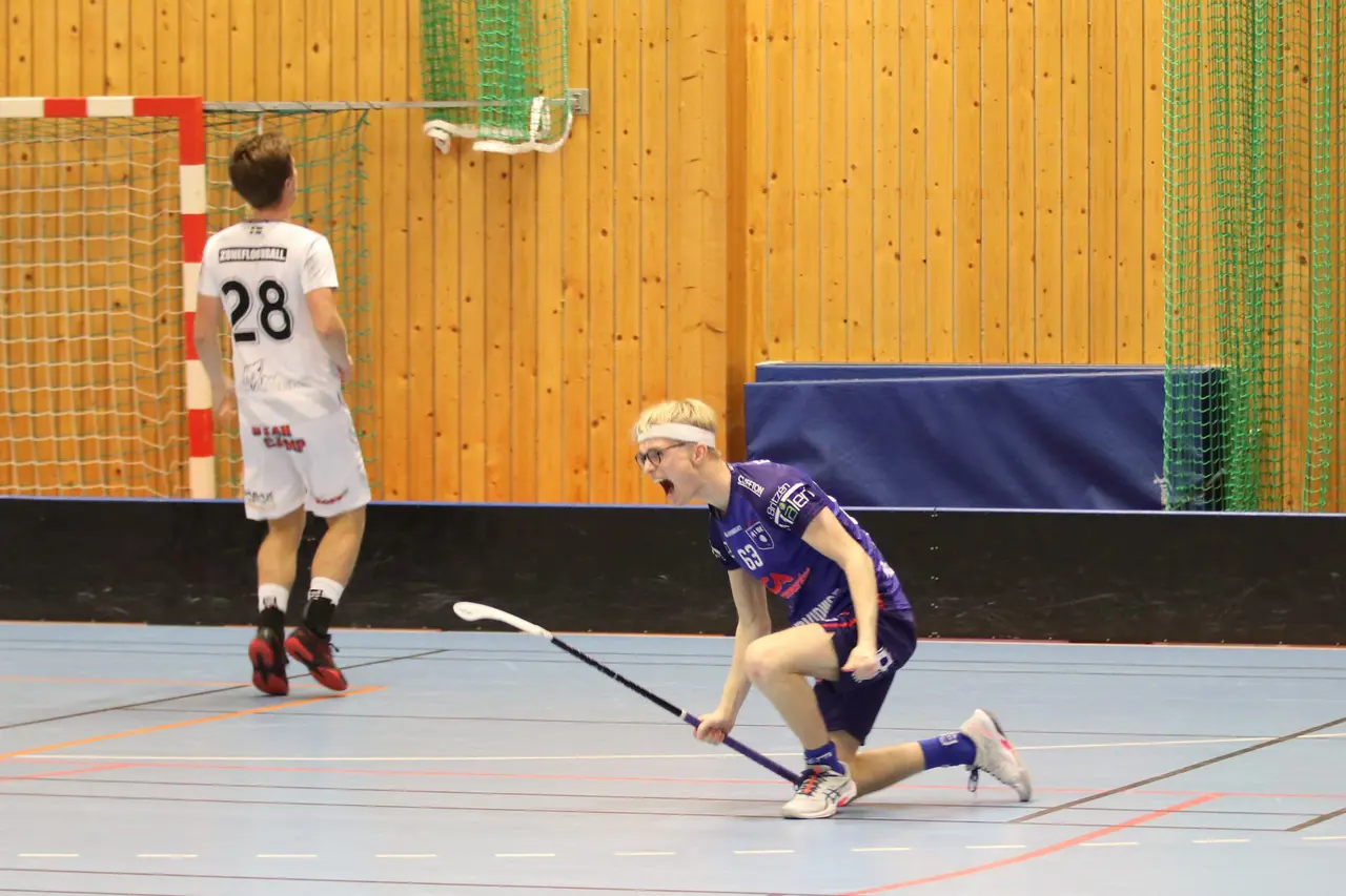 Elias har satt avgörande 9-8. Foto Roger Nielsen