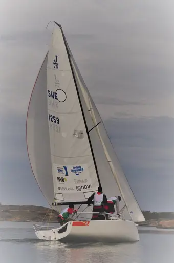 Foto: Halmstad Segelsällskap, J/70 Förbundet, Peter Johansson, Peter Krokström mfl.