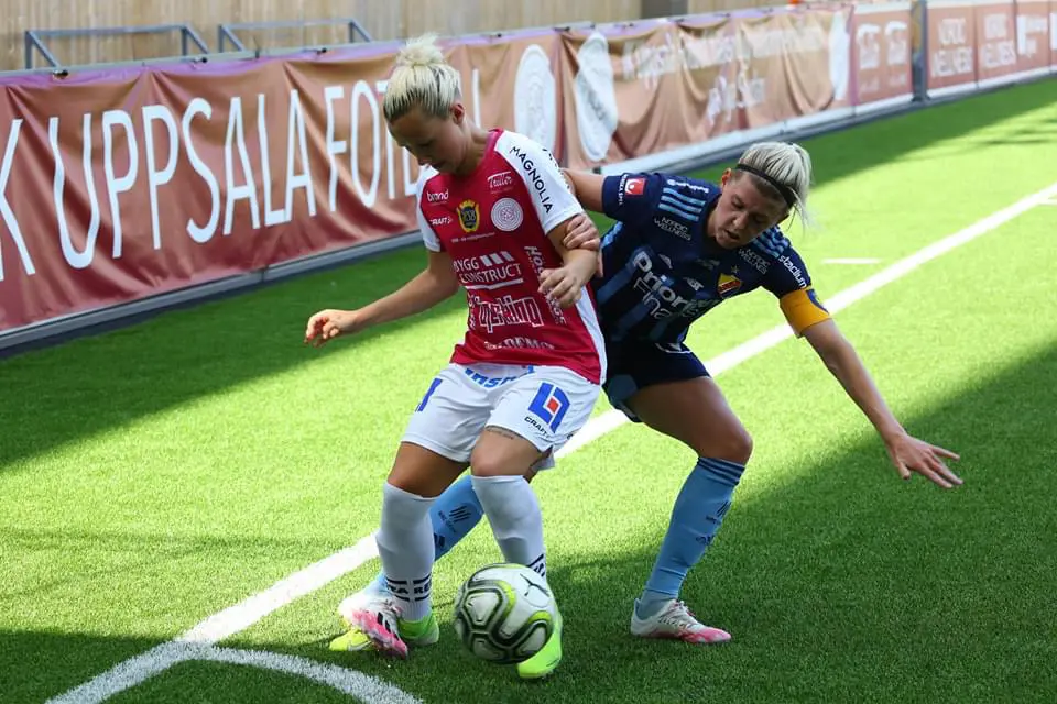 Marika Bergman Lundin i duell med Olivia Schough, foto - Tobbe Bengtsson.