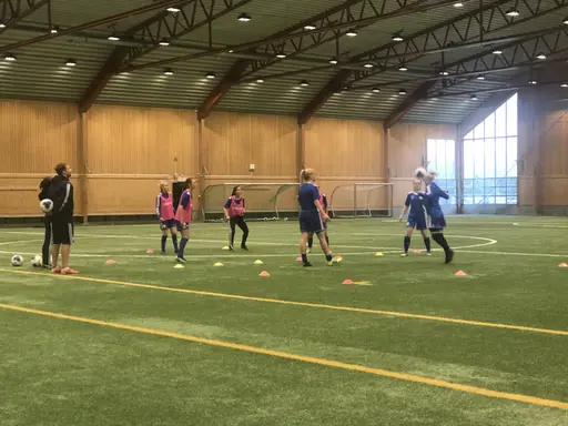 Lite fotbollstennis och 5 mot 5 spel