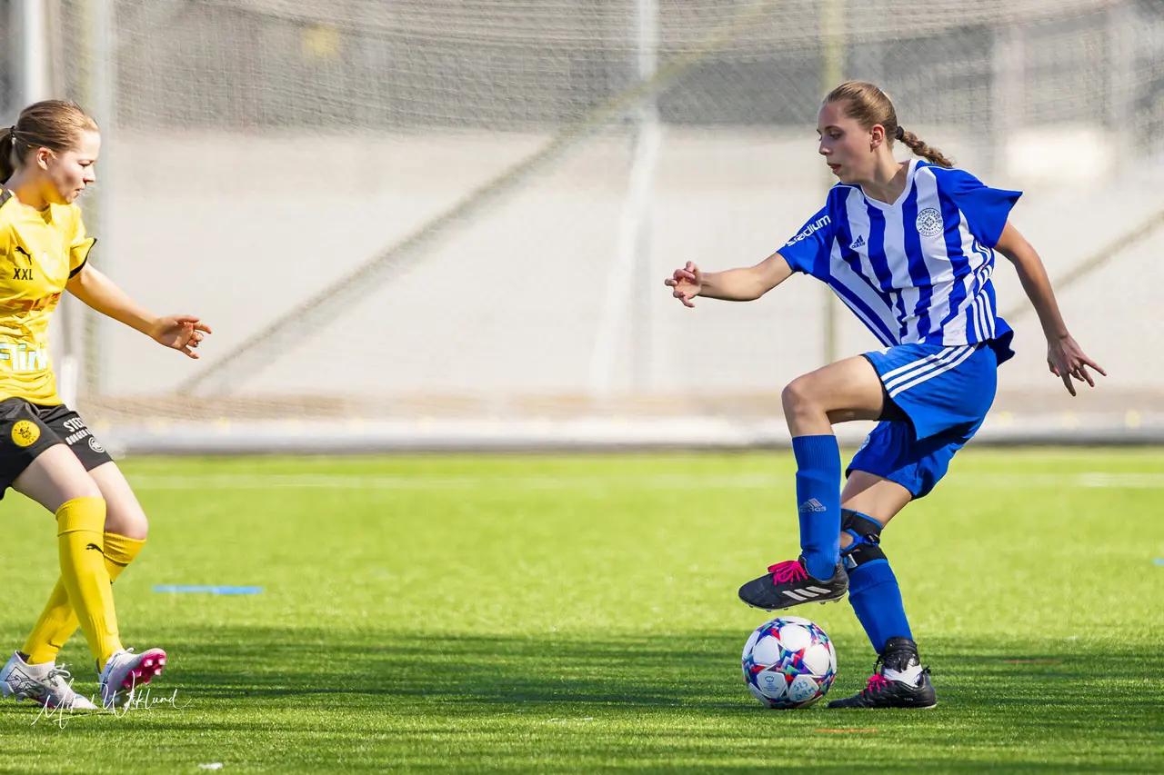 Liva Hederoth gör sitt första seniormål och en kanonmatch! Foto: Mikael Wiklund