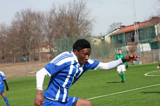 Wilondja, Wilondja, Frans och Bakari "Jo" Kinteh