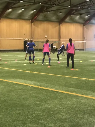 Lite fotbollstennis och 5 mot 5 spel