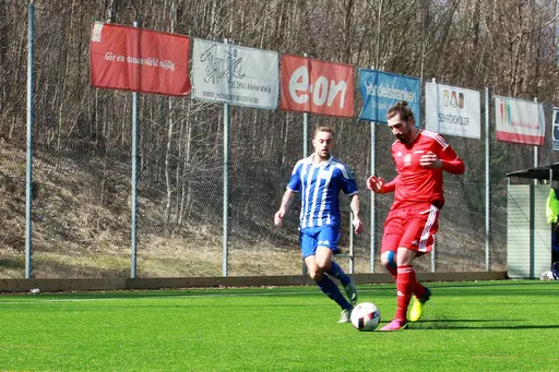 Marcus Minari, Bakari "Jo" Kinteh, Marcus Blomquist mot Jan Tauer samt Max Whitman på linjen
