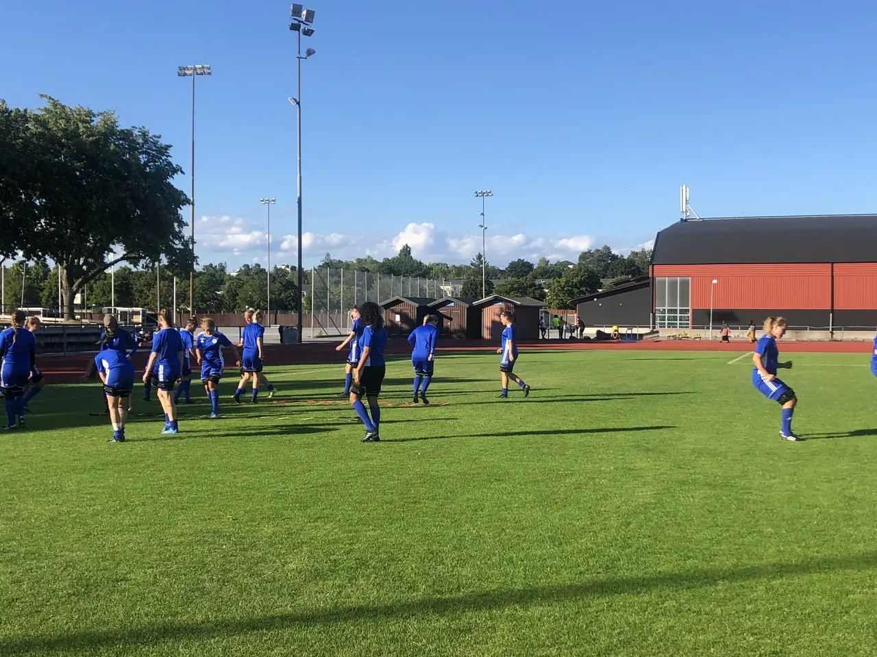 Uppvärmning inför sista träningen innan match
