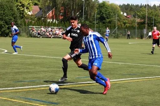 Serkan Görgülü. två gigantiska målvakter, Frans Gabro, startelvan